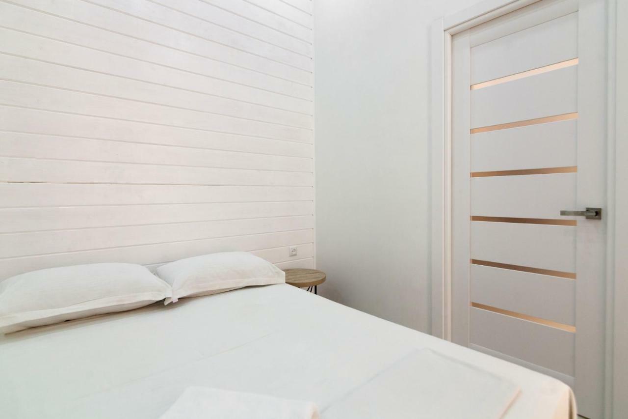Leogrand One-Bedroom Apartments On Tugan-Baranovskogo 24 Lviv Eksteriør bilde