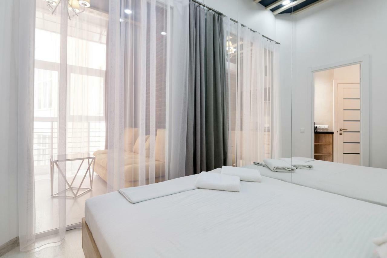 Leogrand One-Bedroom Apartments On Tugan-Baranovskogo 24 Lviv Eksteriør bilde