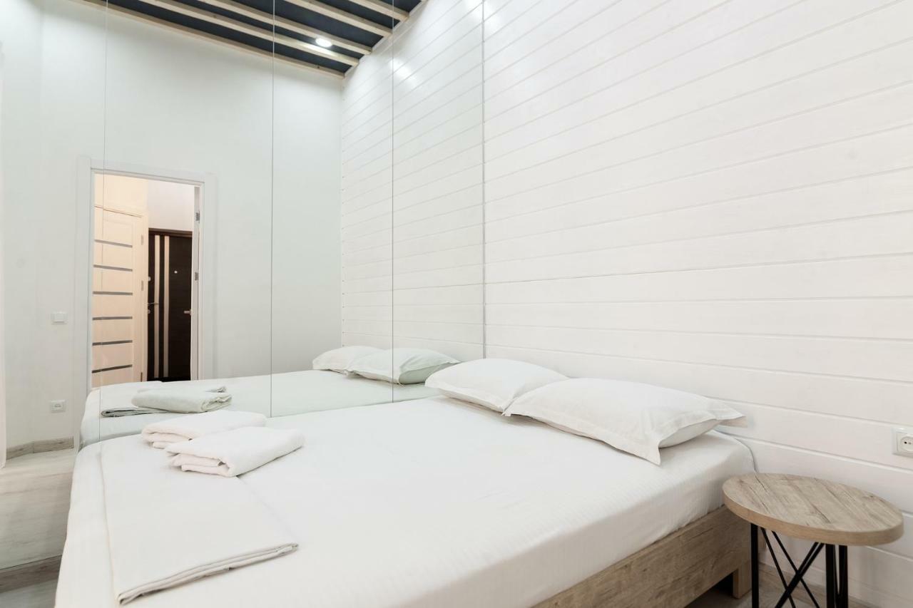 Leogrand One-Bedroom Apartments On Tugan-Baranovskogo 24 Lviv Eksteriør bilde
