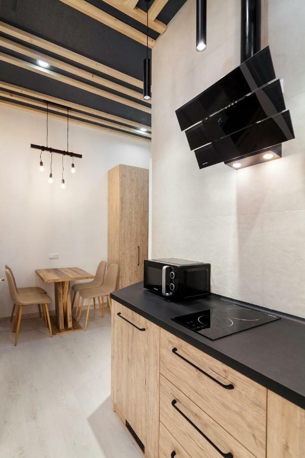 Leogrand One-Bedroom Apartments On Tugan-Baranovskogo 24 Lviv Eksteriør bilde