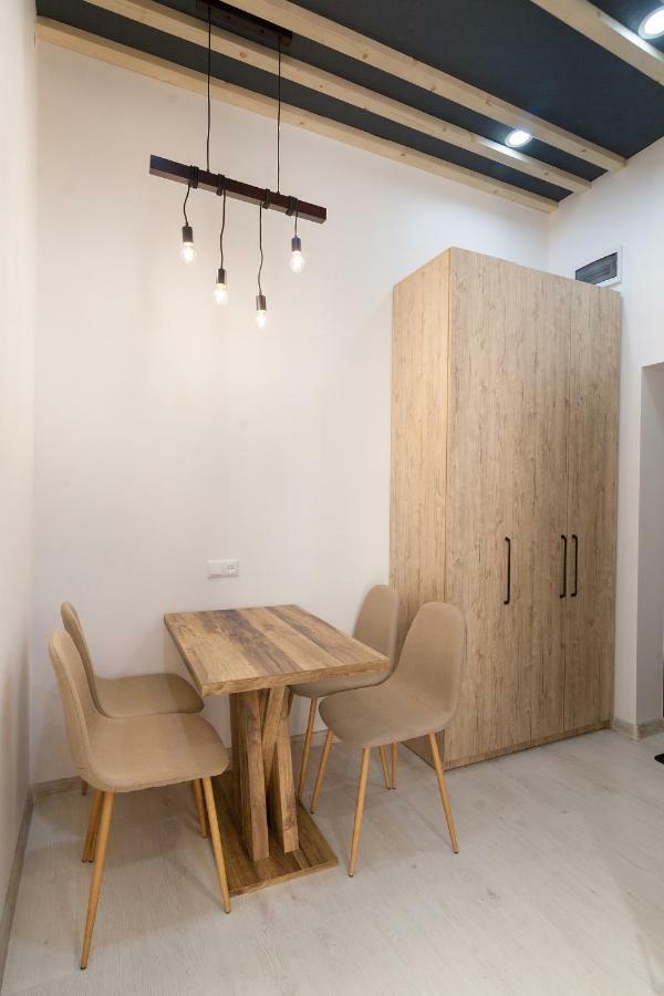 Leogrand One-Bedroom Apartments On Tugan-Baranovskogo 24 Lviv Eksteriør bilde